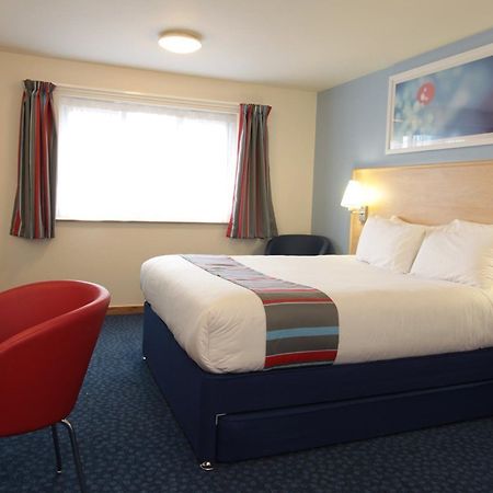 Travelodge Southampton Central Exterior photo