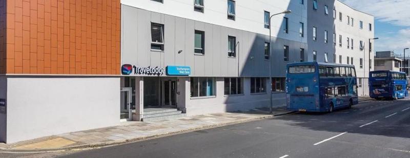 Travelodge Southampton Central Exterior photo
