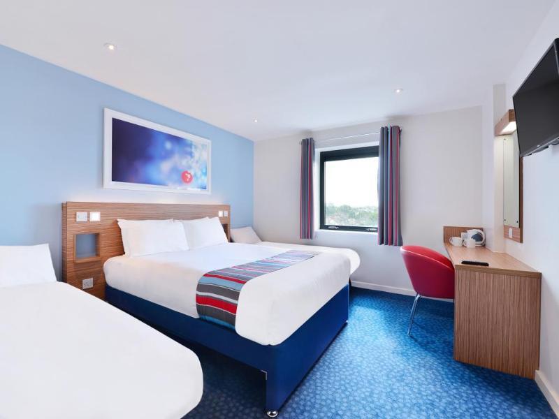 Travelodge Southampton Central Exterior photo