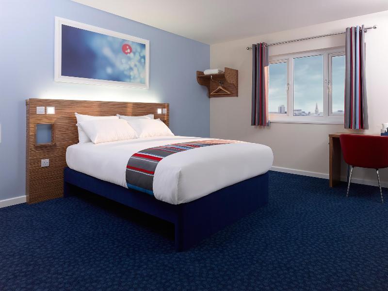 Travelodge Southampton Central Exterior photo